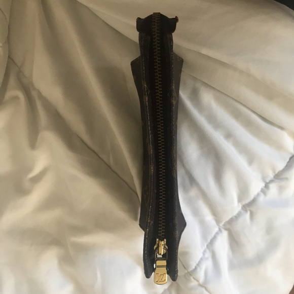 Louis Vuitton Wallet - Picture 5 of 9